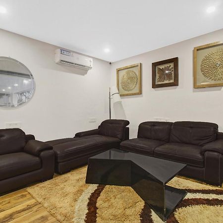 Super Townhouse Oak Hitec City Near Image Hospital Haïdarabad Extérieur photo